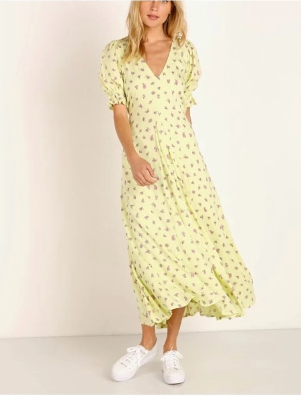 Faithfull the brand Maggi Midi Dress in Lime Luda Floral